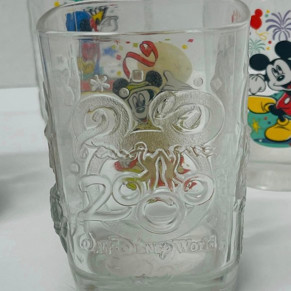 4 Glasses~ McDonalds Walt Disney World 2000 MAGIC KINGDOM ~ CELEBRATION~ - Picture 6 of 9